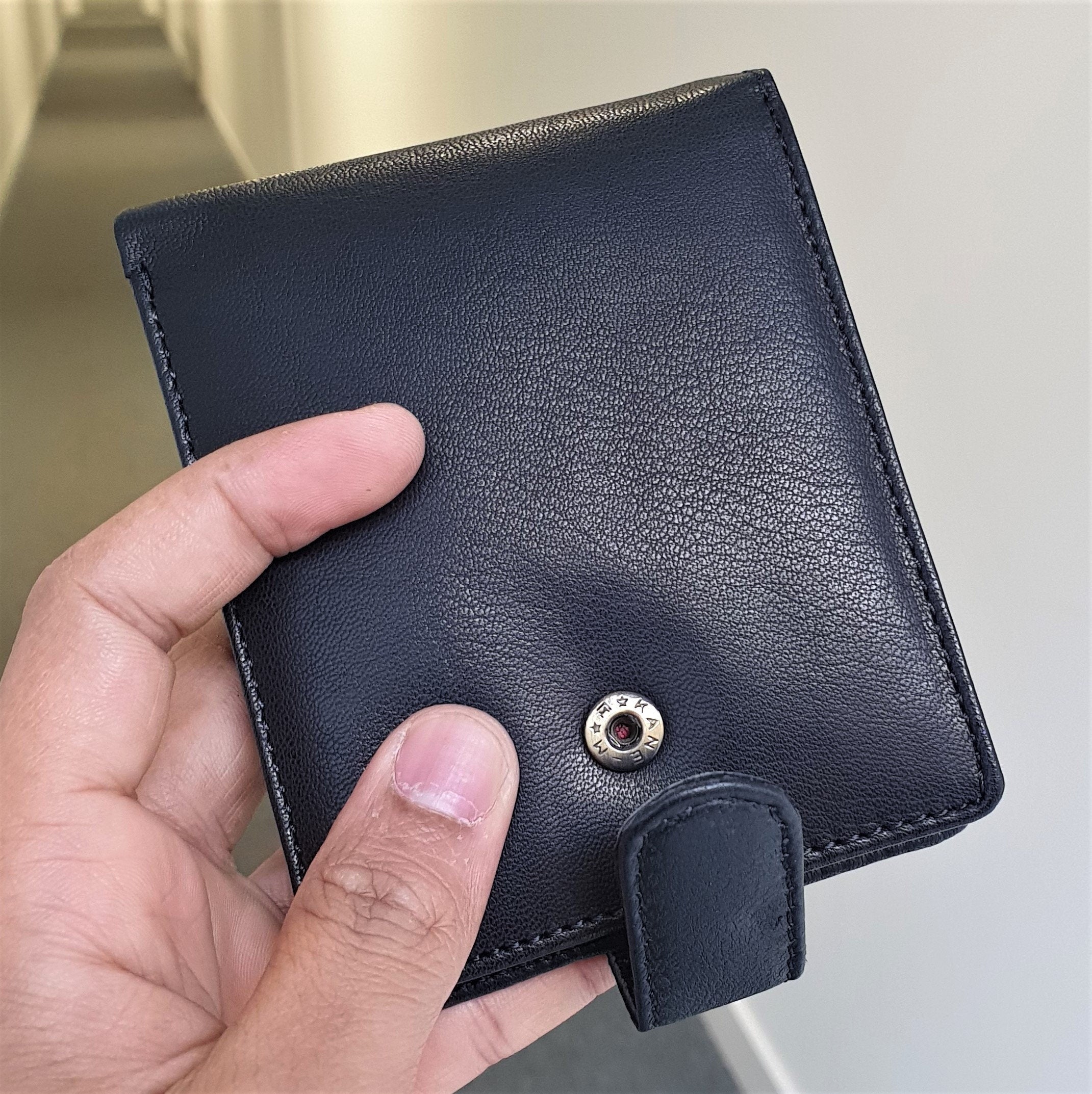 Black Smooth Leather Wallet For Men and Women, Girl's Men's Women's Leather Wallet | Loop Closure Leather Wallet