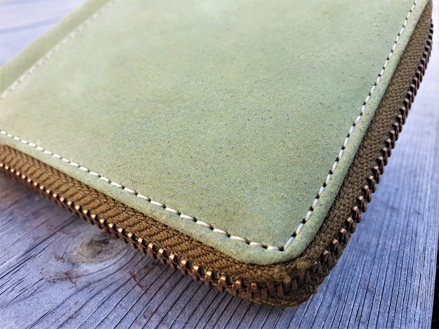 RFID Green Real Leather Mens Women Round Zipper Wallet, Girl's Men's Coin Pocket Wallet Purse Pure Leather Wallet | Handmade Gift Bag Packed