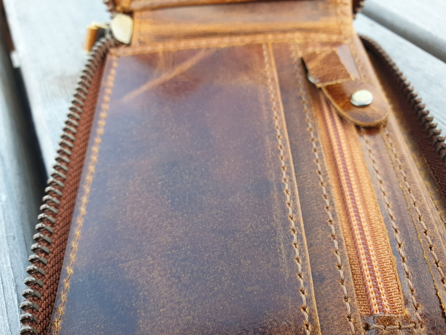 Handmade Leather Zip Wallet – Personalised Premium RFID Wallet for Men & Women – Perfect Gift