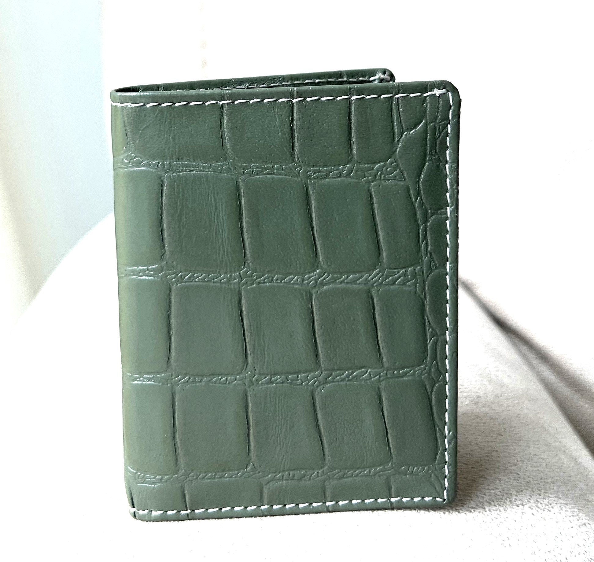 Handmade Real Leather Wallet for Men | Super Slim Leather Wallet | Crocodile Immitate Leather Wallet | Personalisable Leather Wallet