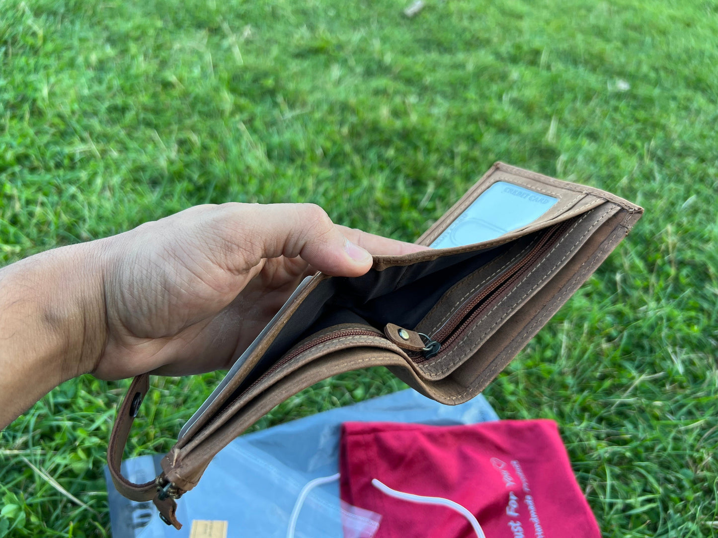 Personalised Gift For Loved Ones | Handmade Best Quality Leather Wallet For Men and Women | Anniversary, Birthday, Father's Day Gift