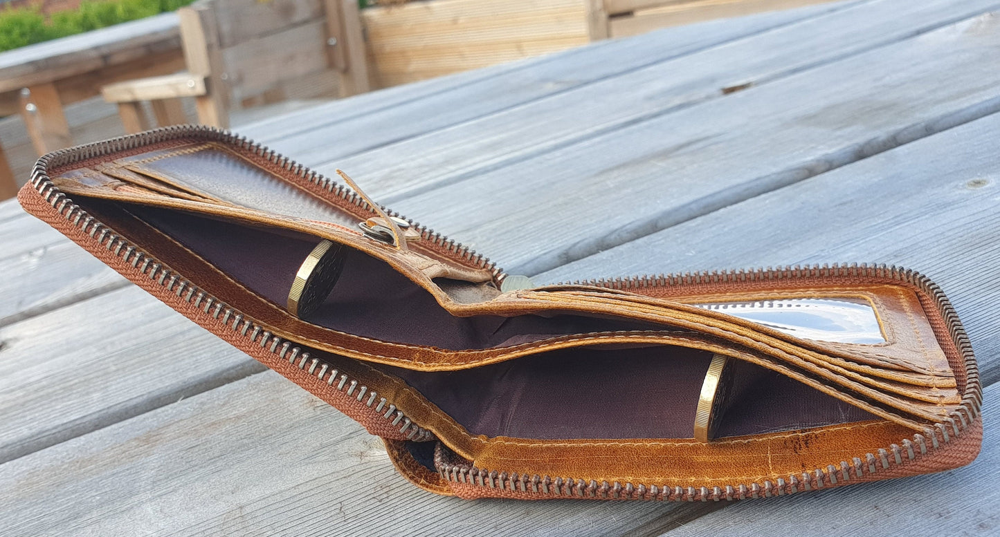 Handmade Leather Zip Wallet – Personalised Premium RFID Wallet for Men & Women – Perfect Gift