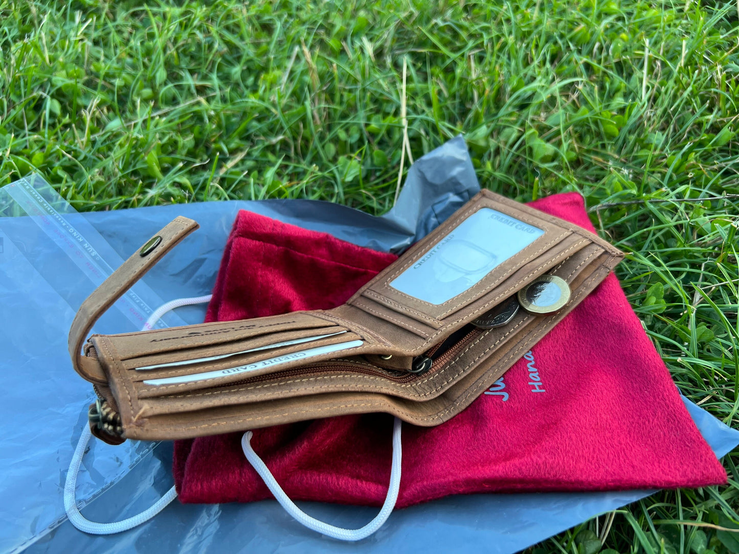 Personalised Gift For Loved Ones | Handmade Best Quality Leather Wallet For Men and Women | Anniversary, Birthday, Father's Day Gift